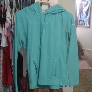 Fleece columbia hoodie with pockets!